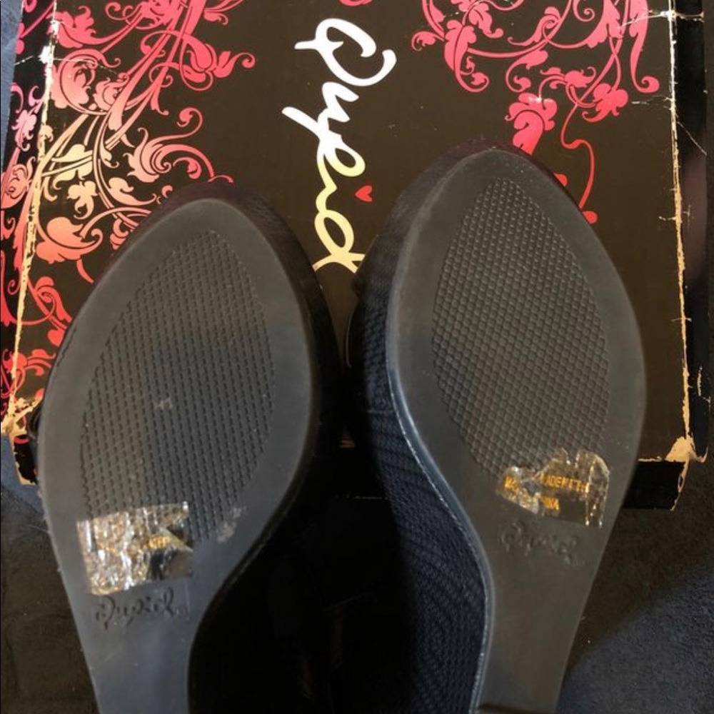 Wedges - Picture 2 of 3